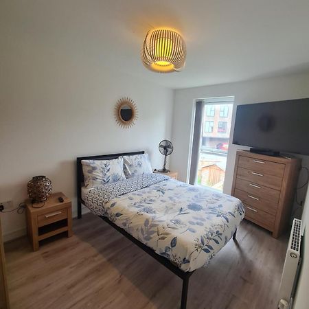 Lovely New Home In Manchester Close To Manchester City Fc Стая снимка